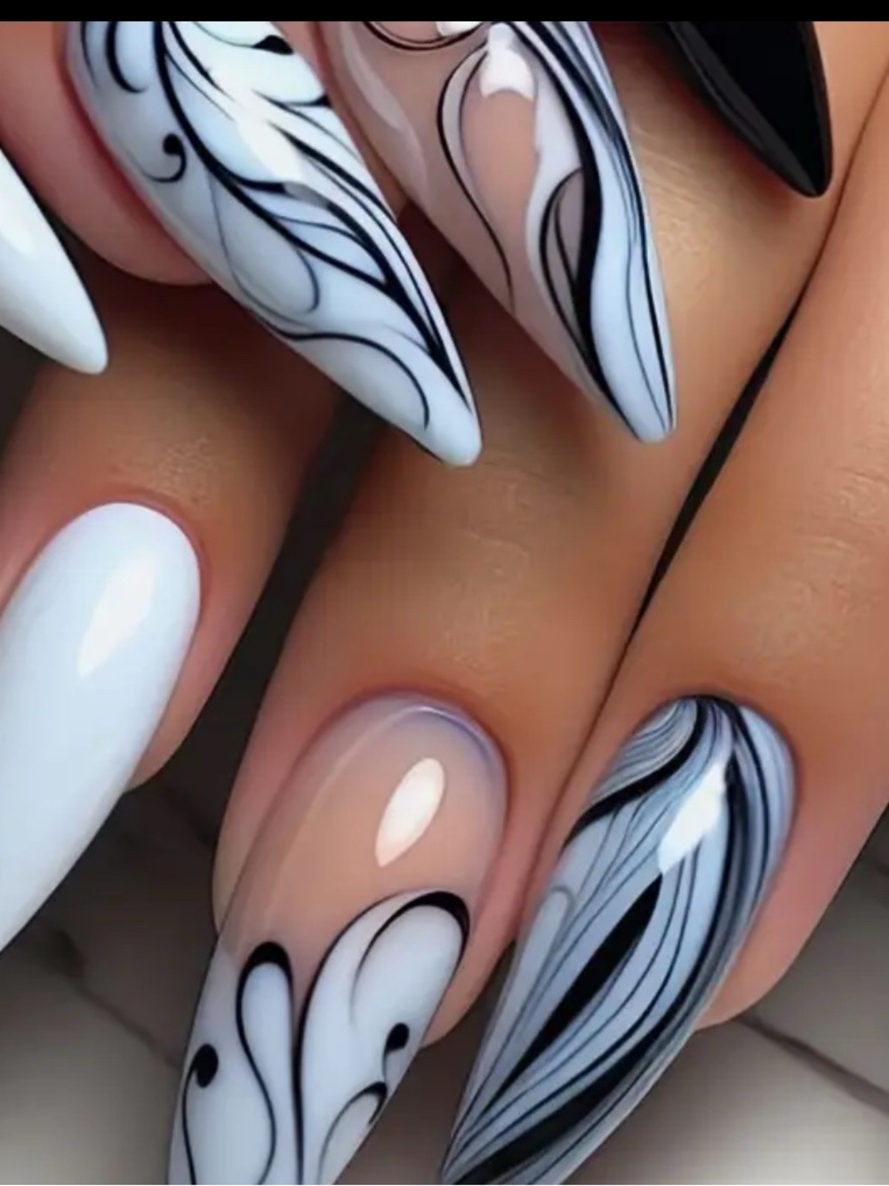 Stiletto Black & White Swirl Nail Art Set